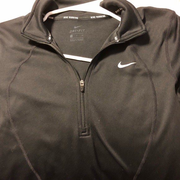 Nike Dry Fit - Picture 2 of 3